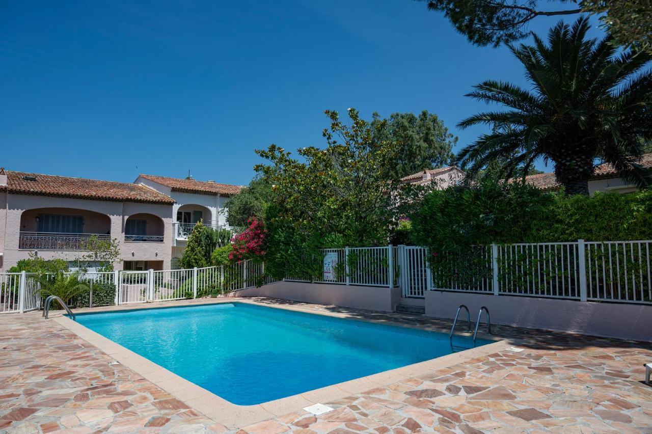 Appartamento Superbe 3 pièces dans Saint Tropez avec piscine Esterno foto